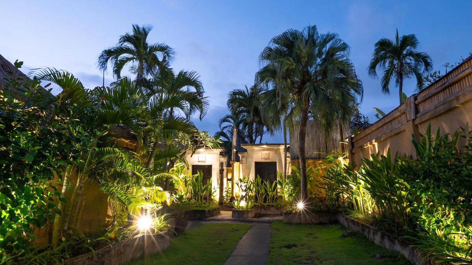 The Maya Seminyak Villas